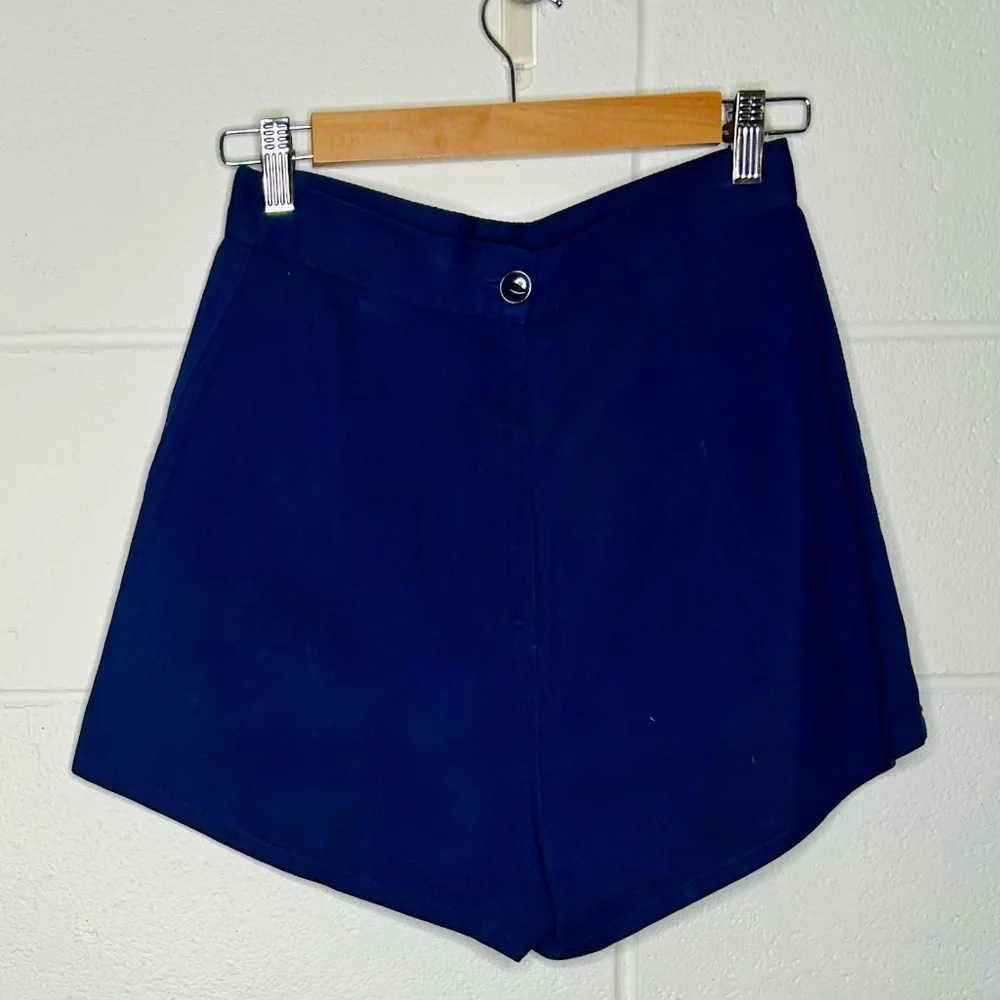 Reformation Chloe Shorts - Picture 10 of 11
